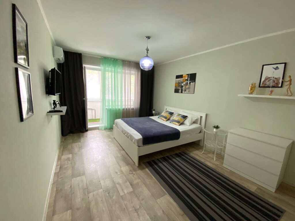 1 Bedroom Apartment with balcony Kvartira V Novom Rayone Apartments