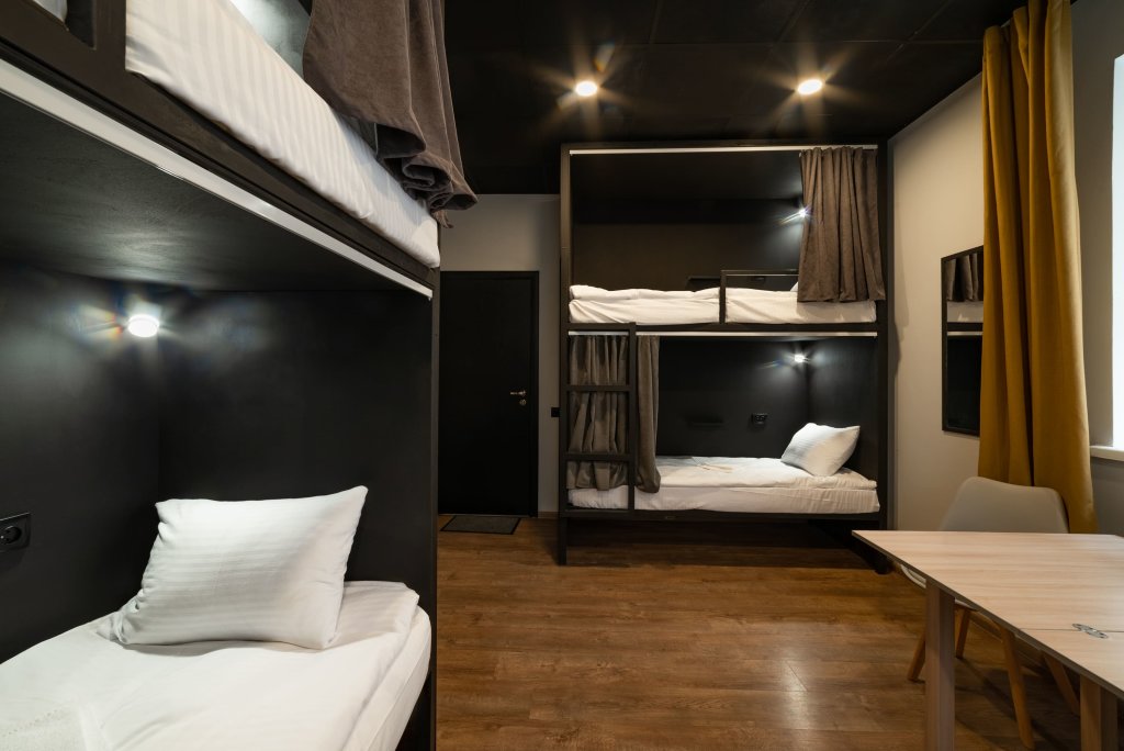Кровать в общем номере Отель PROLOFT city hostel & rooms