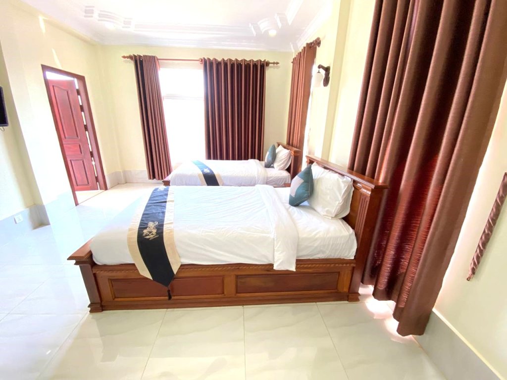 Quadruple famille villa avec balcon et Avec vue Asia Ready Travel & Tours Siem Reap
