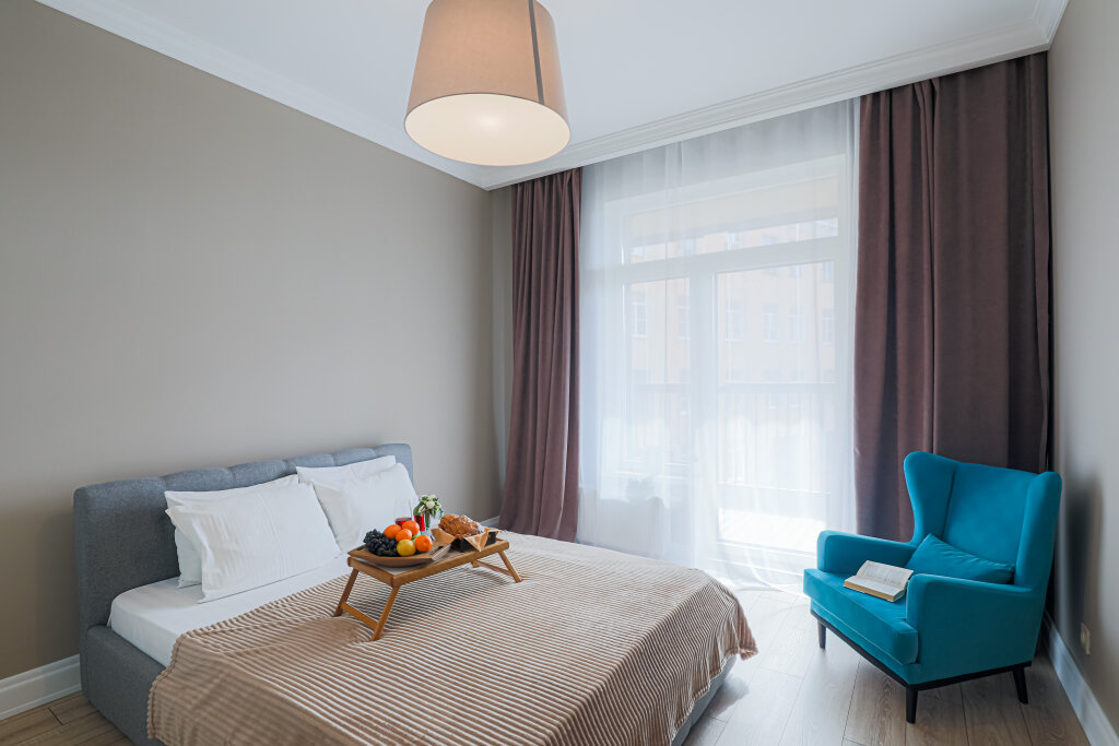 Apartment 3 Zimmer mit Balkon und mit Stadtblick Lyuks na Ulitse Moiseenko Apartments