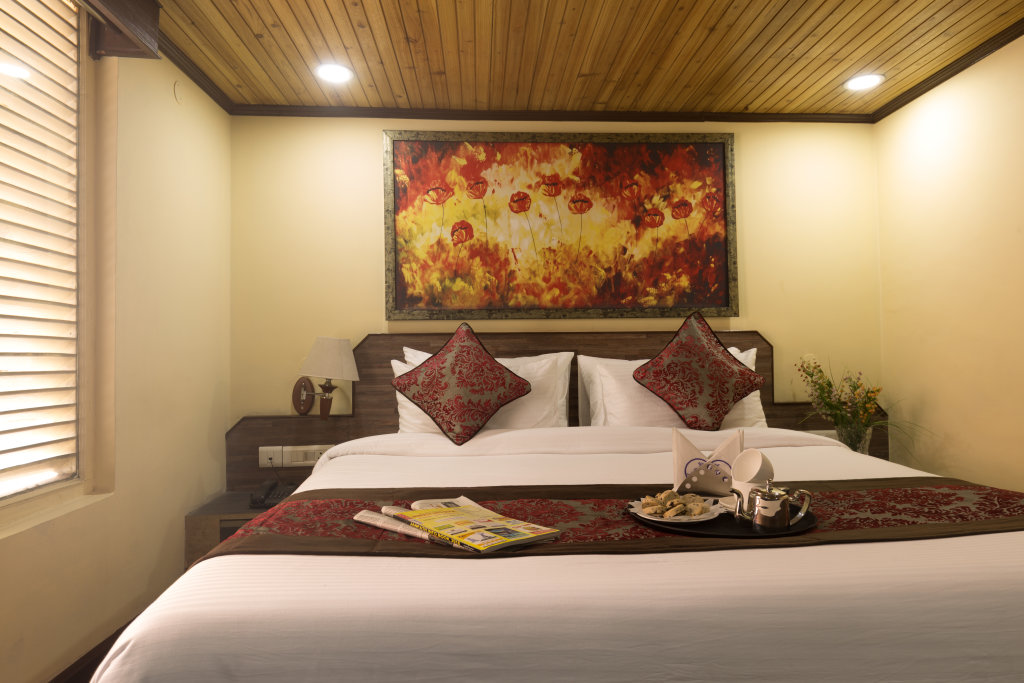Deluxe Zimmer Sumi Yashshree Suites & Spa Hotel
