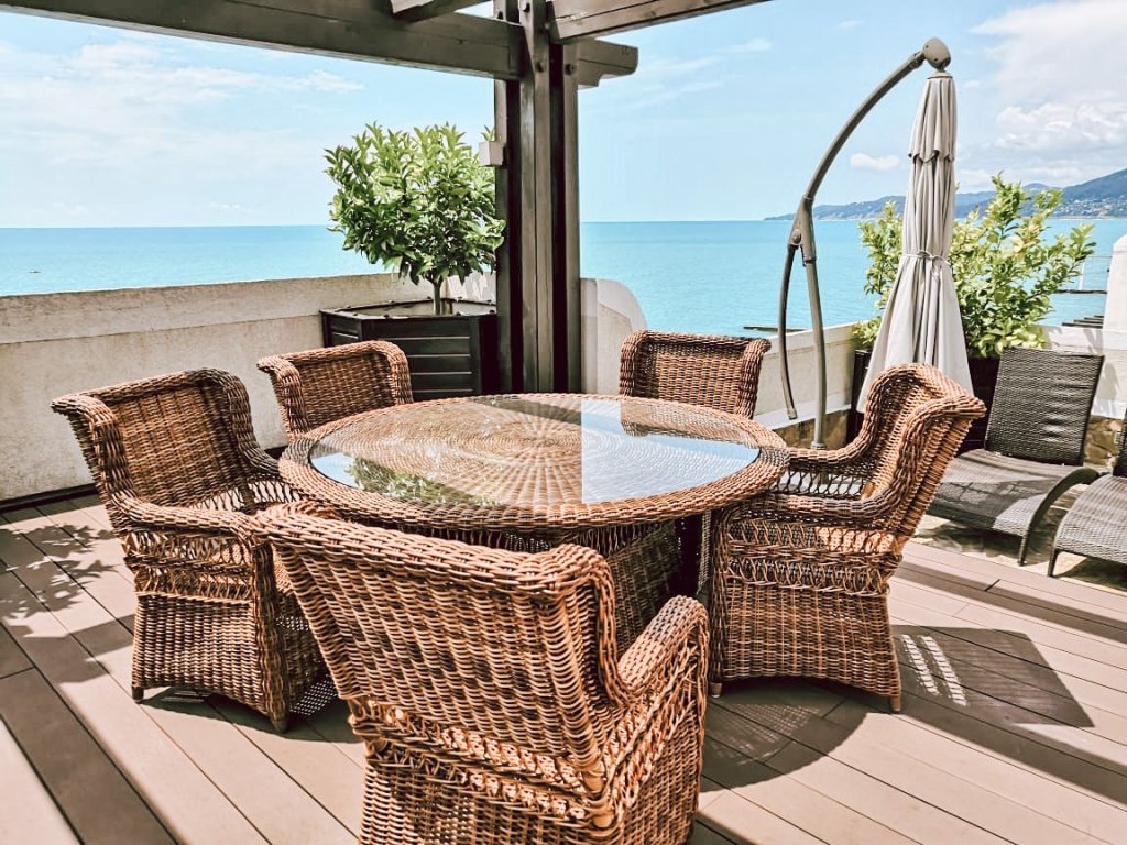 Апартаменты с террасой Luxury №14 с балконом и с видом на море Морская Резиденция Санторини Сочи