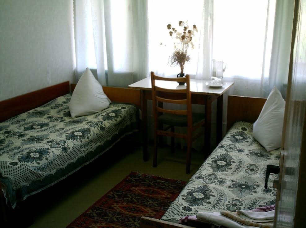 Economy Doppel Zimmer mit Balkon A Hostel