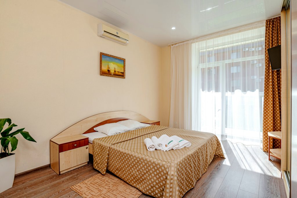 Standard Doppel Zimmer mit Balkon und mit Bergblick Medved Resort Hotel