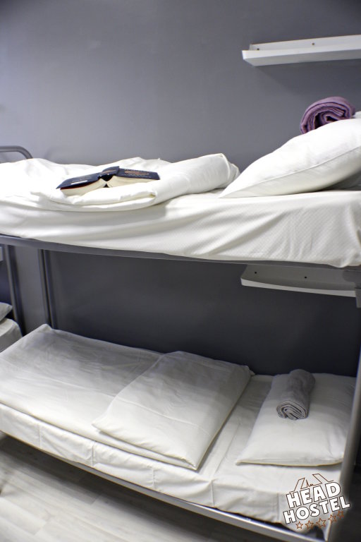 Кровать в общем номере Head Hostel