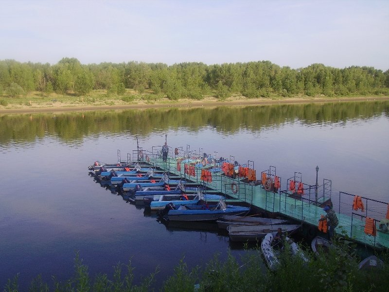 Рыбалка река базы. Турбаза поплавок Астраханская область. Поплавок Астрахань база. Рыболовная база поплавок на Ахтубе.