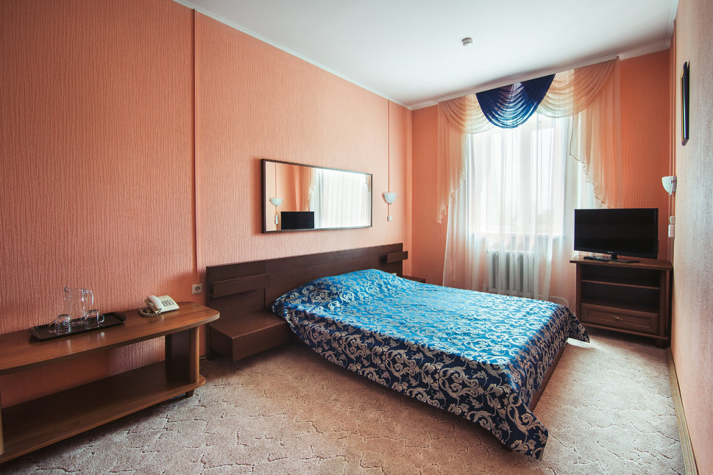 Standard Doppel Zimmer Yal na Orenburgskom Trakte Hotel