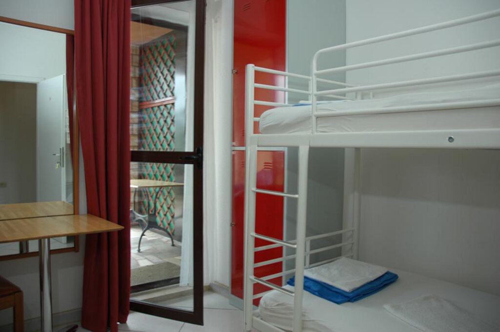 Bett im Wohnheim mit Balkon Hostel Panorama Portorož