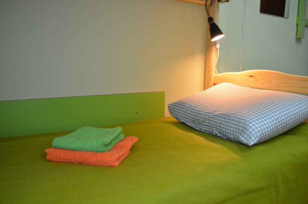 Кровать в общем номере (женский номер) Good Morning Hostel