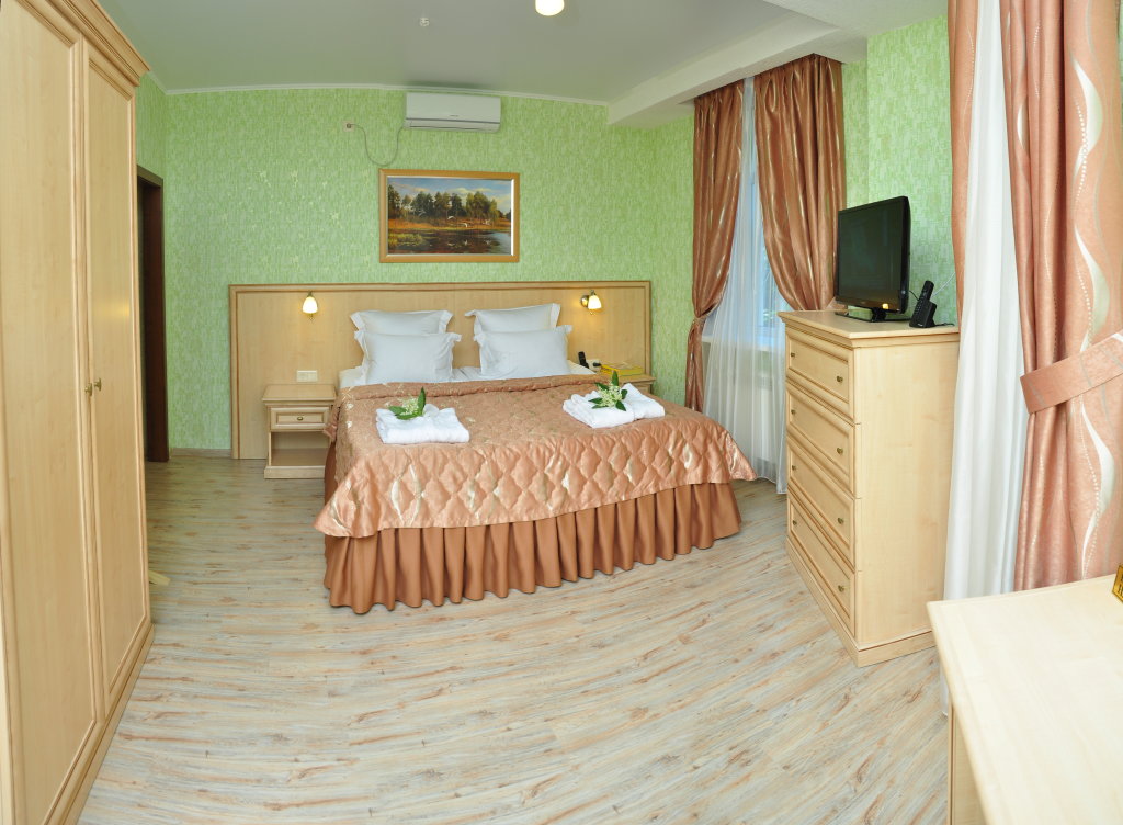 Двухместный номер Comfort с красивым видом из окна СПА отель Славяновский Исток Лечебно-диагностический комплекс