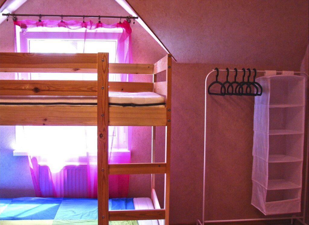 Кровать в общем номере Хостел Амигос