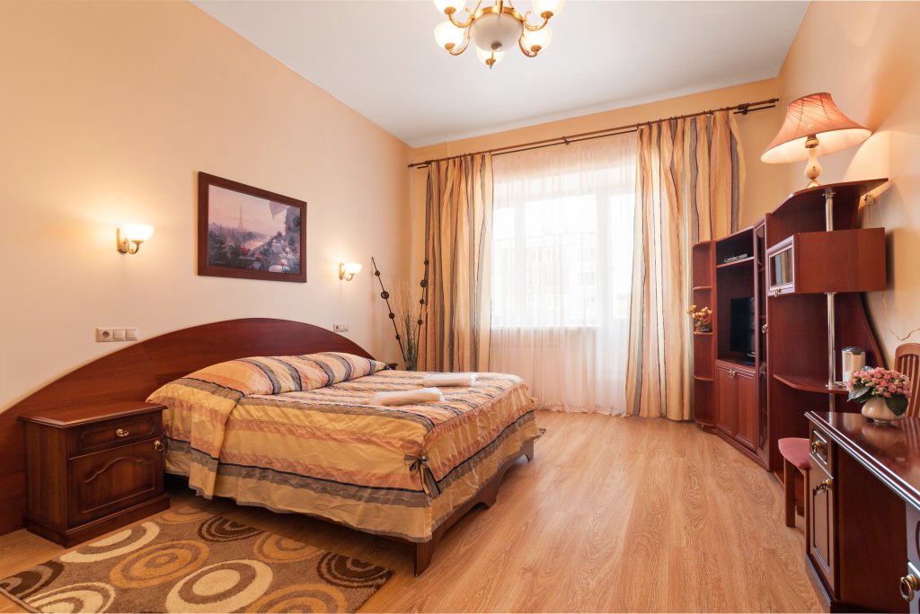 Двухместный номер Comfort с балконом Гостиница Петровская