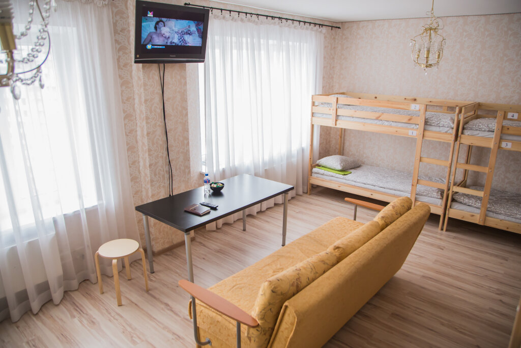 Кровать в общем номере (мужской номер) с красивым видом из окна Хостел Достоевский