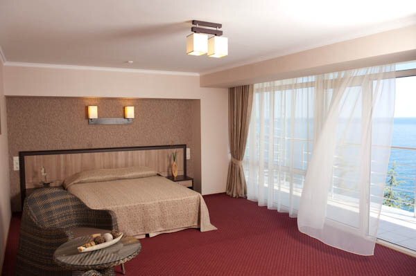 Двухместный номер Superior с балконом и с видом на море Курортный Отель Ripario Modern