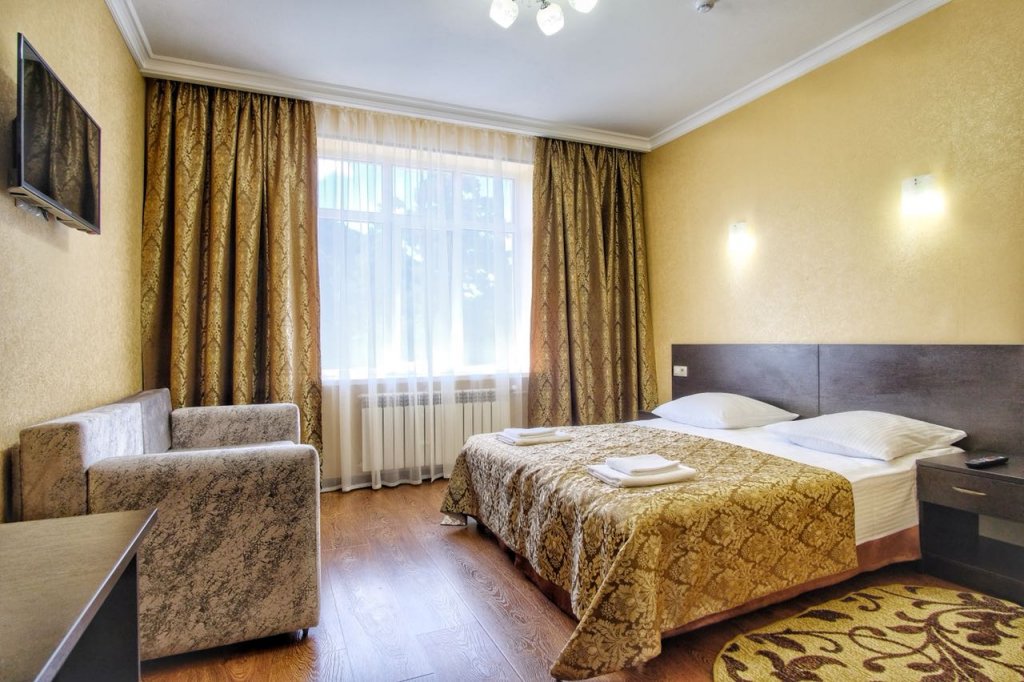 Двухместный номер Улучшенный Отель Кавказ