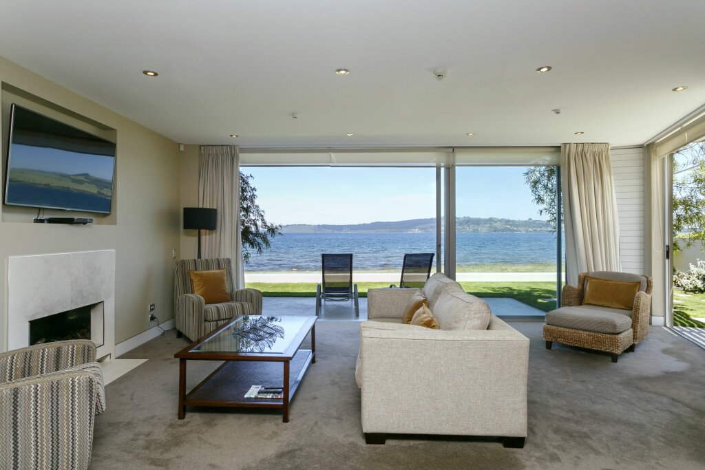 Апартаменты Luxury с 2 комнатами с видом на озеро The Reef Resort