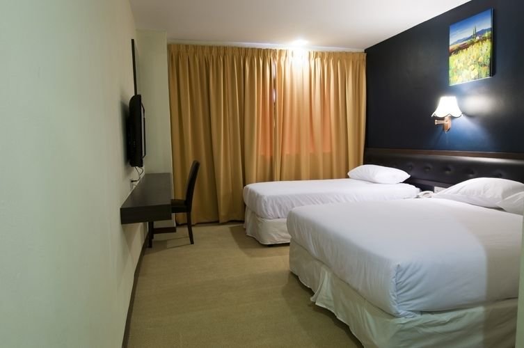 Deluxe room Syaz Meridien Hotel
