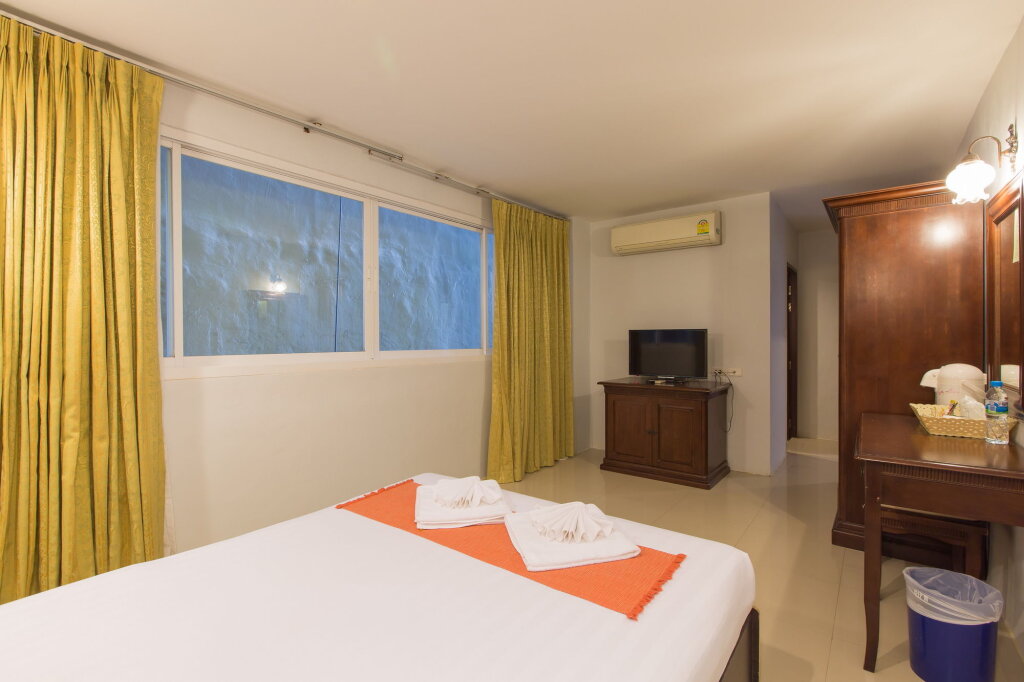 Номер Deluxe Time Out Hotel Patong