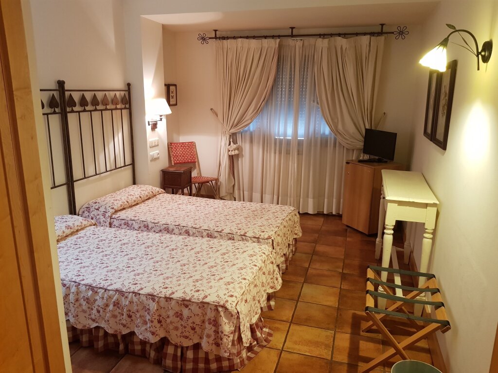 Standard Double room with mountain view Hospedium Hotel SPA Puerta Vadinia
