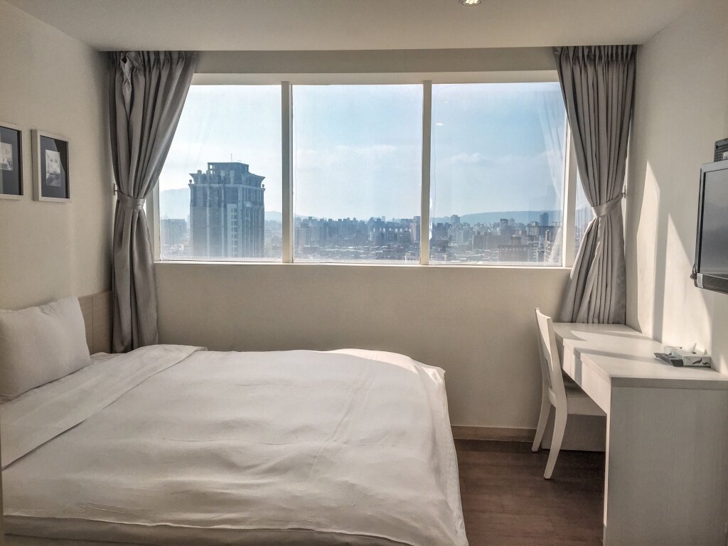 Standard Double room with city view Wemeet Hotel Taipei