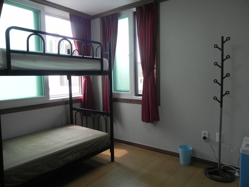 Трёхместный номер Standard Jeonju International Hostel