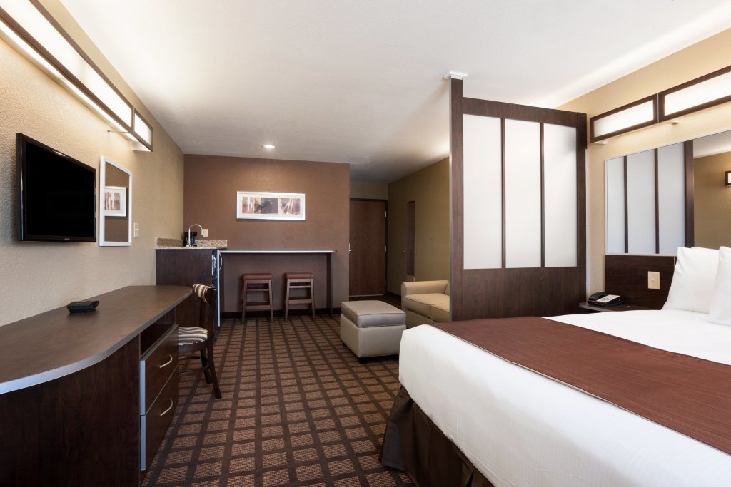 Standard Vierer Zimmer Microtel Inn & Suites by Wyndham