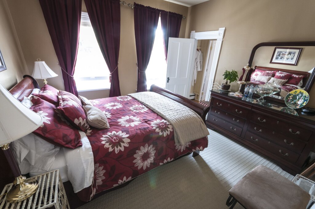 Suite Real The Victorian Inn