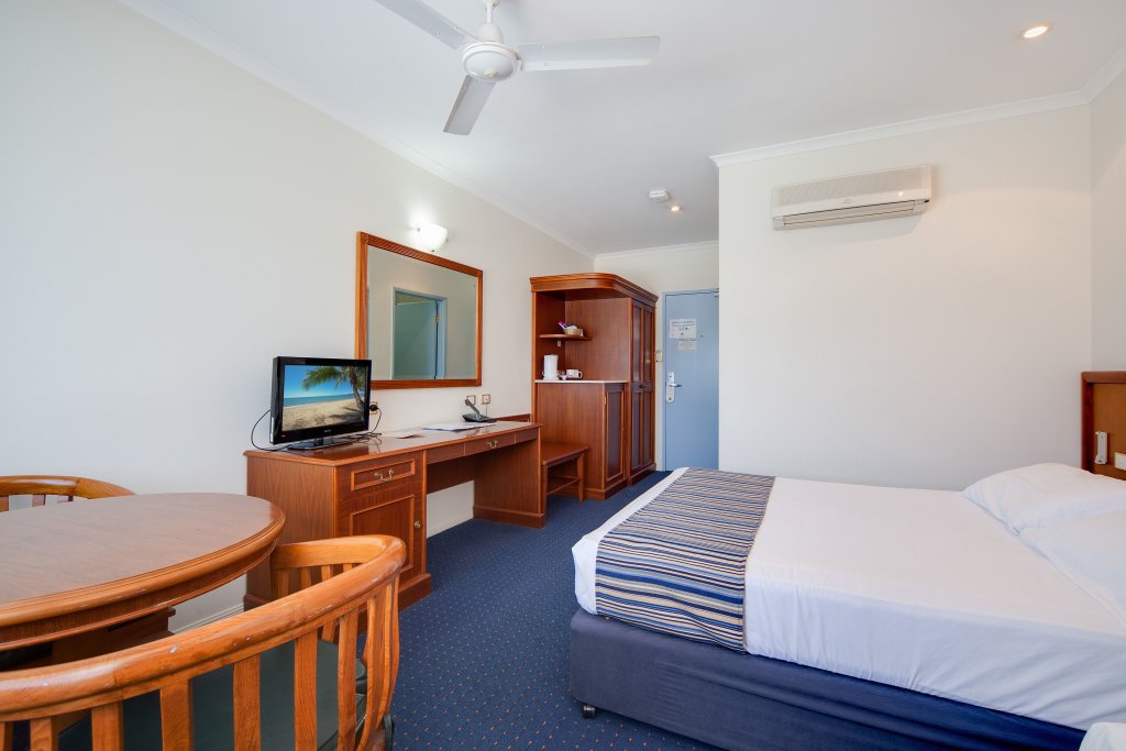 Deluxe Double room Cairns Southside International