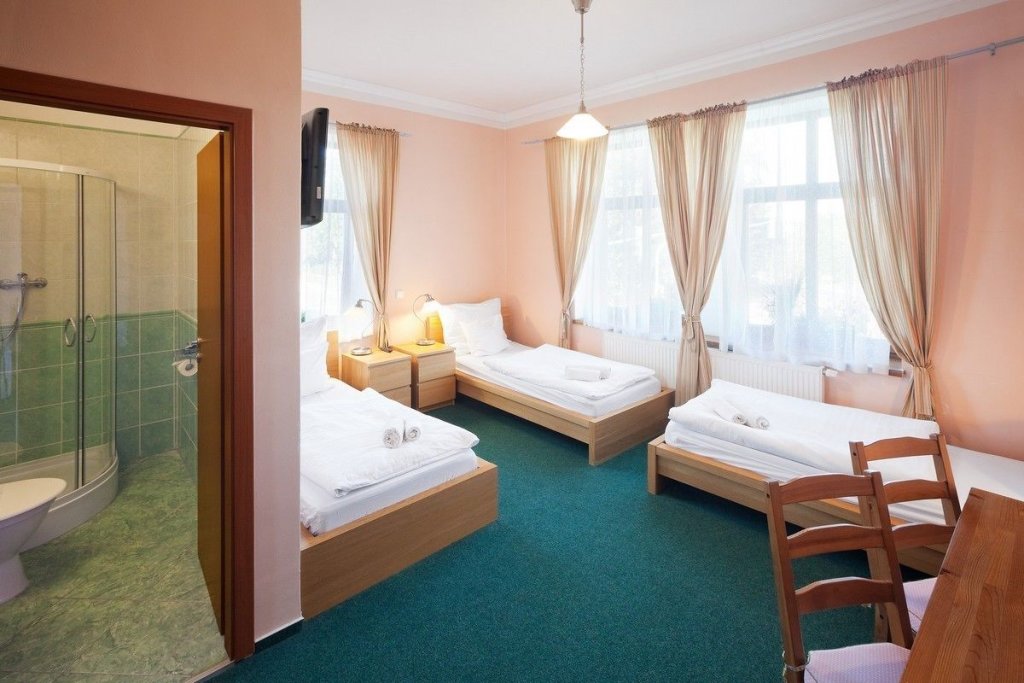 Трёхместный номер Standard Pytloun Self Check-in Hotel Liberec