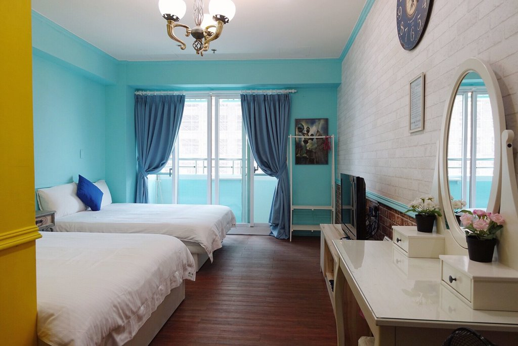 Standard Quadruple room ArtEyes Theme Suite Sunduo Hall