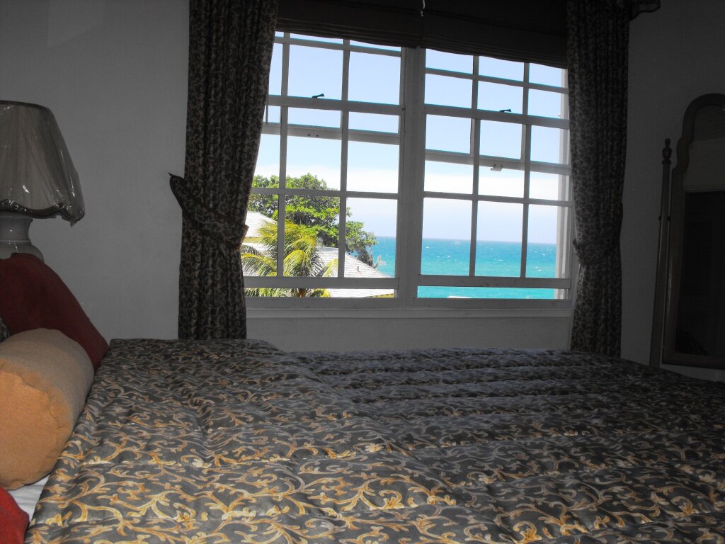 Апартаменты Comfort с 3 комнатами с балконом и с частичным видом на океан Sea Palms