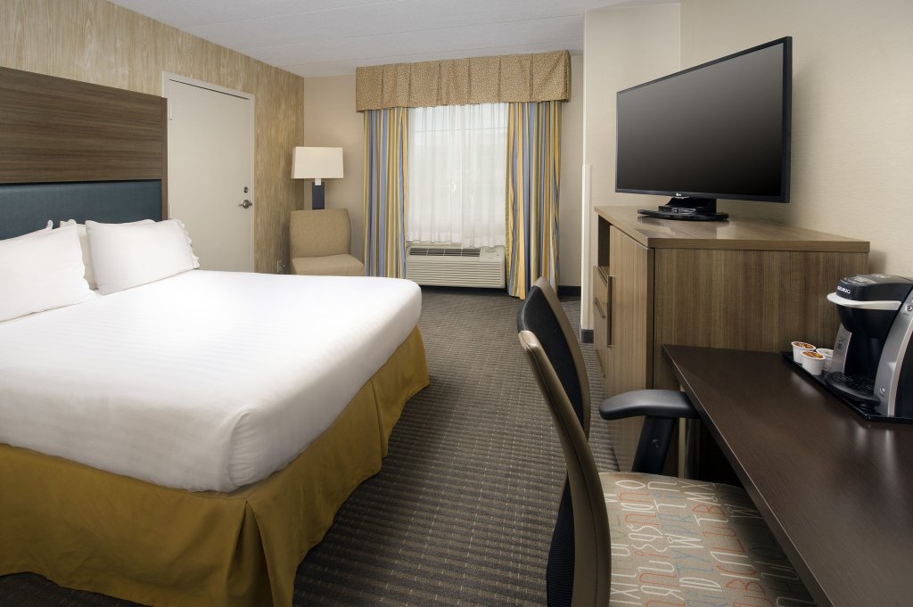 Двухместный номер Deluxe Holiday Inn Express & Suites Annapolis, an IHG Hotel