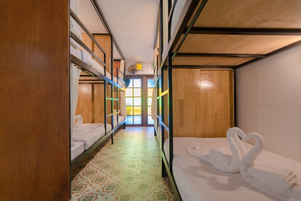 Cama en dormitorio compartido (dormitorio compartido masculino) Bed at Beach Hostel
