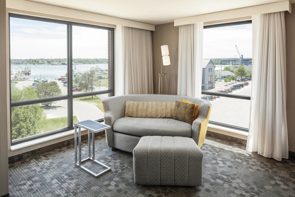 Standard Vierer Zimmer mit Hafenblick Courtyard Portland Downtown/Waterfront