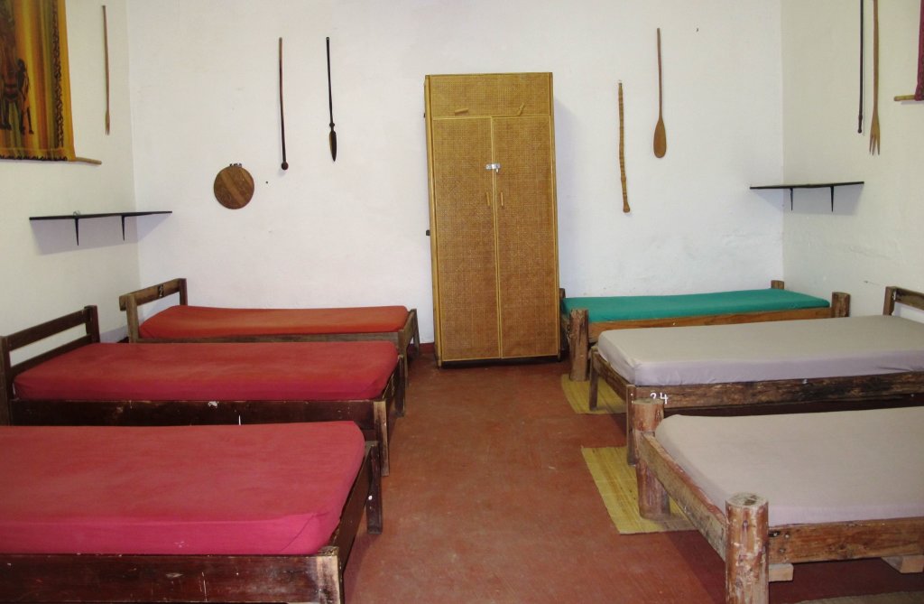 Кровать в общем номере Amapondo Backpackers Lodge