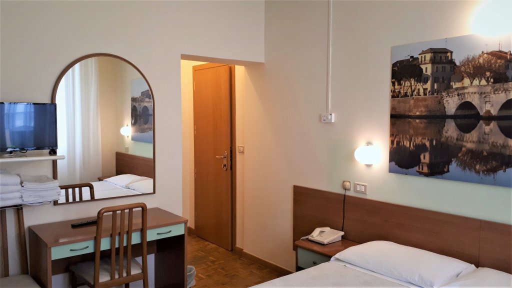 Номер Comfort Hotel Capri