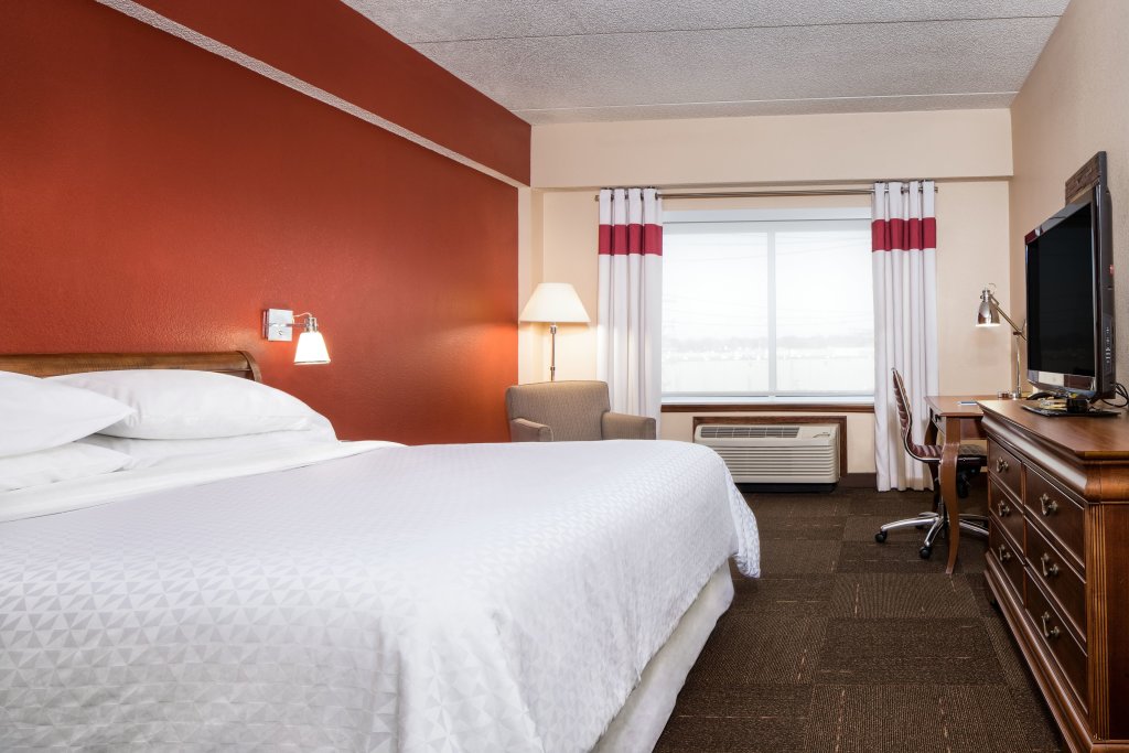 Suite 1 dormitorio Four Points by Sheraton Louisville Airport