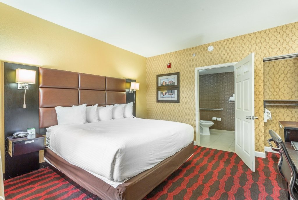 Standard Doppel Zimmer mit Blick auf den Innenhof Inn at the Peachtrees, Ascend Hotel Collection