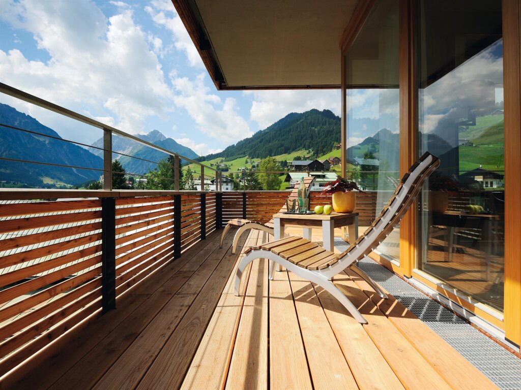 Полулюкс с балконом и с видом на горы Travel Charme Ifen Hotel Kleinwalsertal