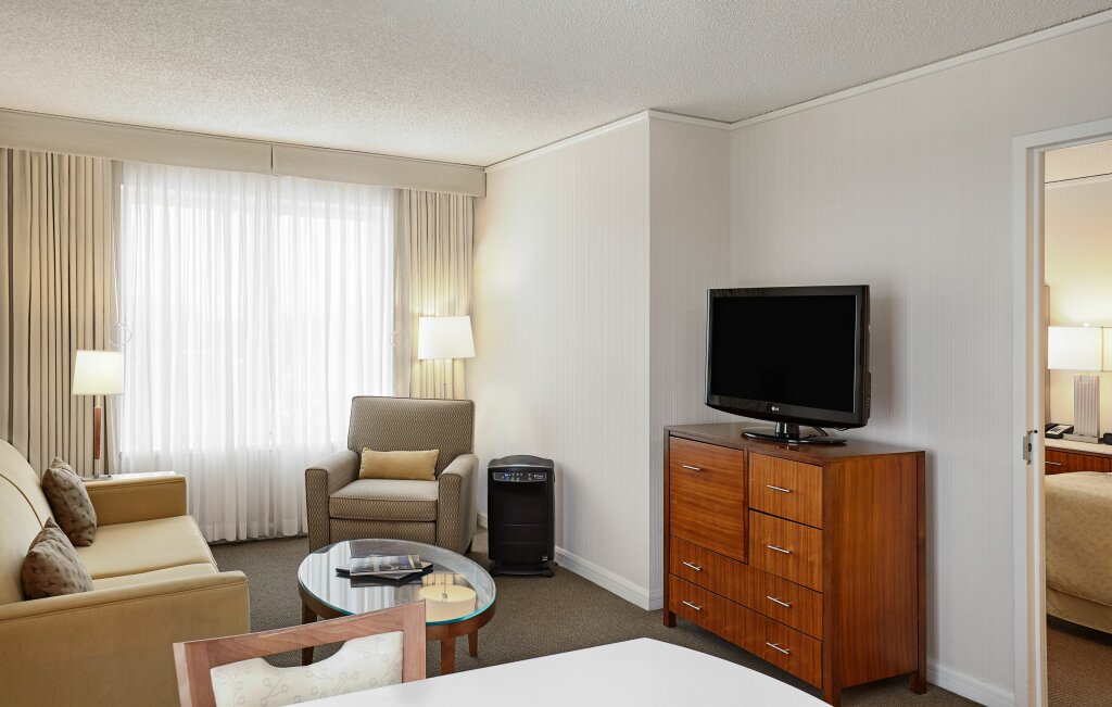 Standard Zimmer InterContinental Suites Hotel Cleveland, an IHG Hotel
