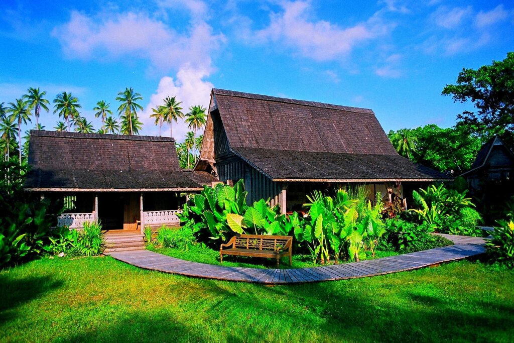 Grand Villa Ratua Private Island Resort