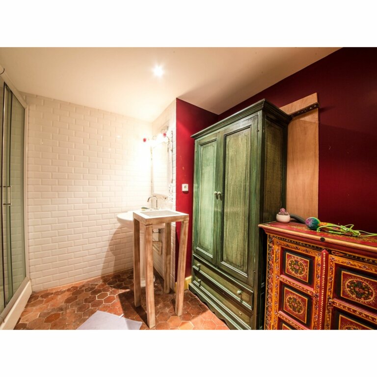 Luxury Apartment with street view Avignon Intra Muros Historic home of Fogasses