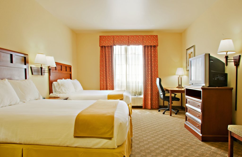 Habitación cuádruple Estándar Holiday Inn Express Hotel & Suites Levelland, an IHG Hotel