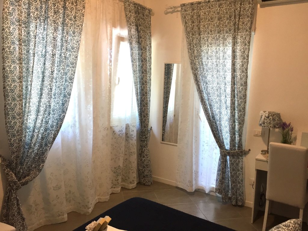Standard Double room with balcony Aquarius Rome