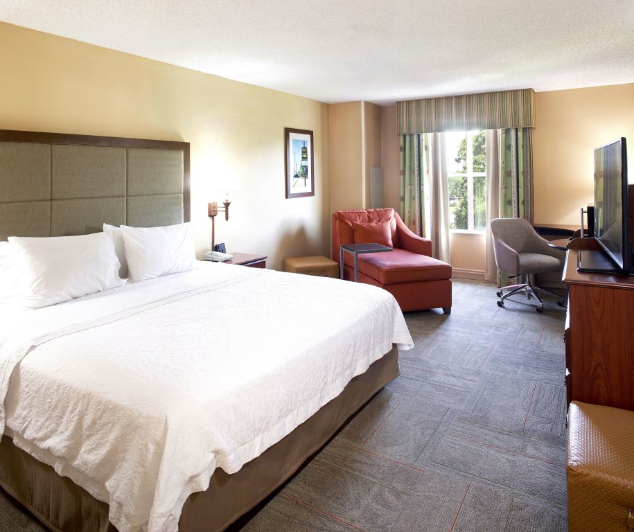 Четырёхместный номер Standard с 2 комнатами Hampton Inn & Suites West Little Rock