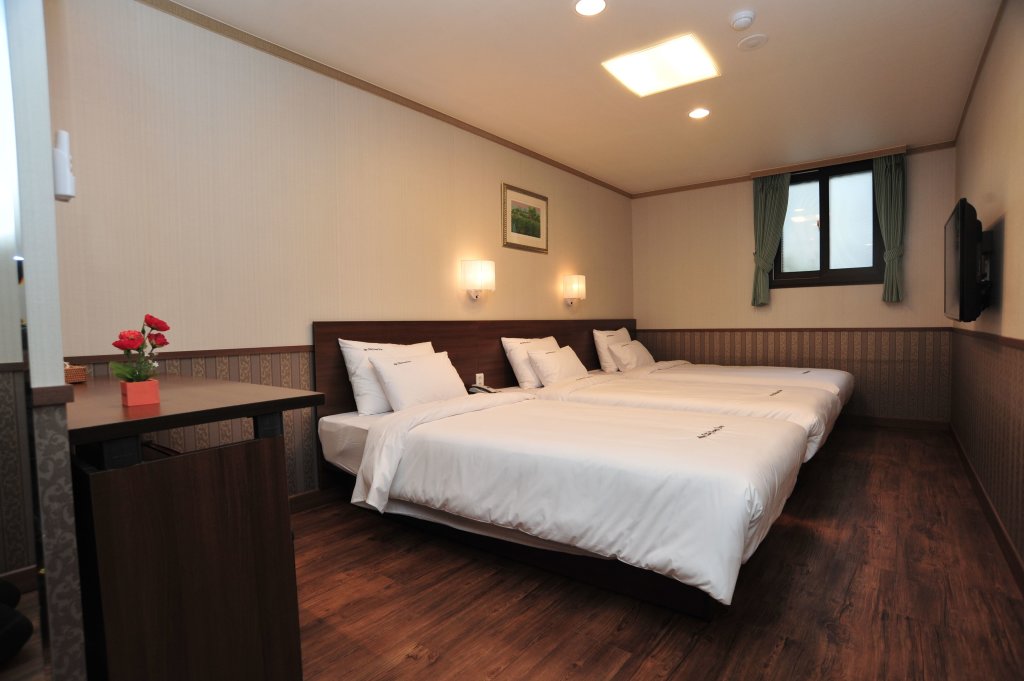 Standard Dreier Zimmer Jongno City Days Inn Hotel