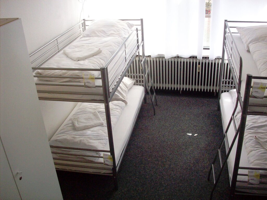 Кровать в общем номере Gaestehaus Kaiserpassage - Hostel