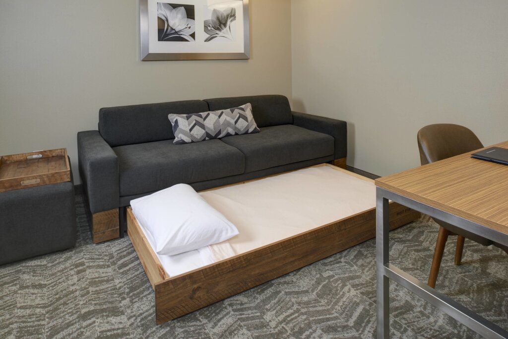 Студия SpringHill Suites St. Louis Brentwood