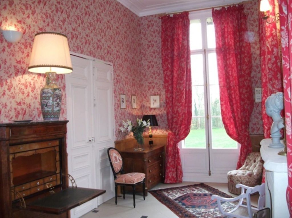 Кровать в общем номере с 6 комнатами Château de Montigny sur lHallue