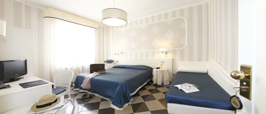 Standard Triple room Hotel Nazionale
